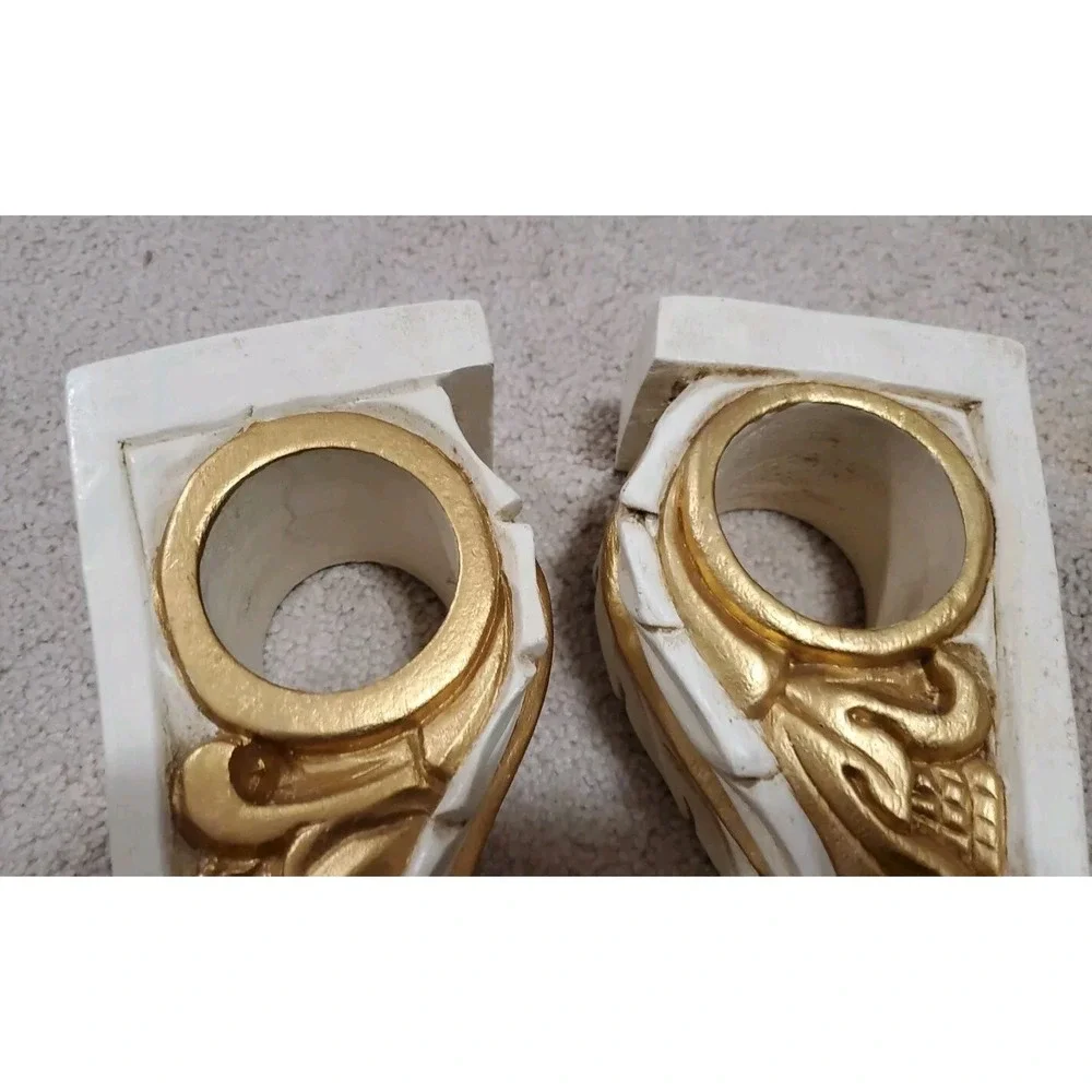 The Unbranded Brand vintage carved